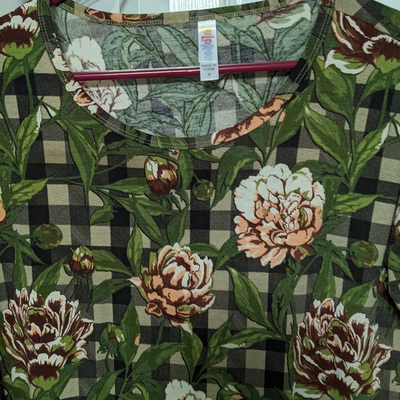 LuLaRoe Irma- size S - Picture 5 of 6